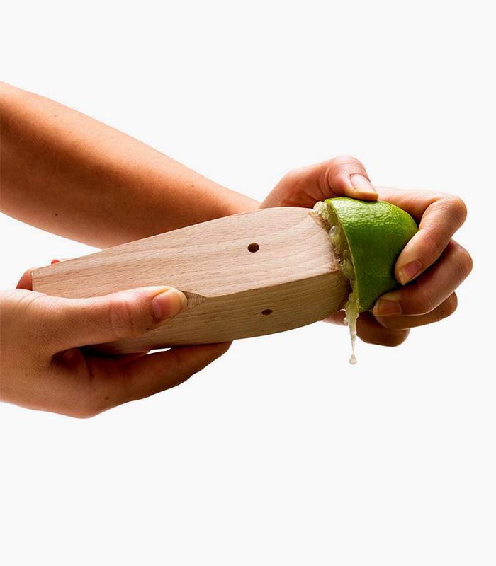 decoration-wooden-presen-2 blank